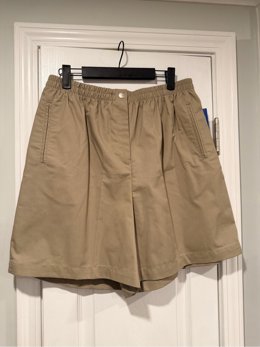 Karen Scott Size 14P Khaki Elastic Waist Pull On Culotte Shorts Pockets